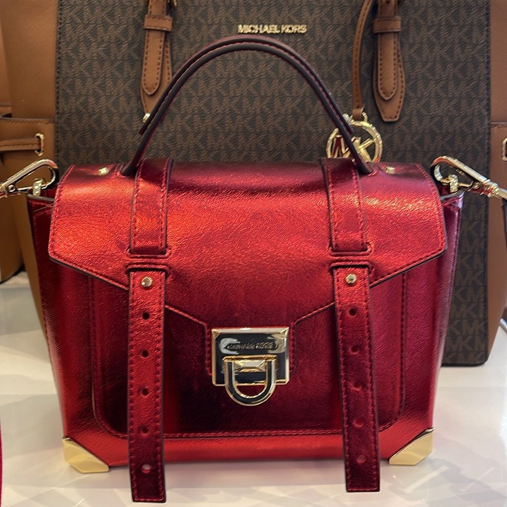 MICHAEL KORS
Manhattan Md TH SCHOOL Crackled Metallic Leather SATCHEL
Crimson - Picture 10 of 16